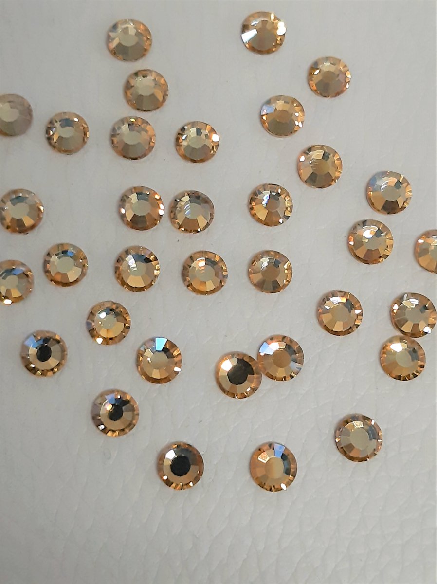 RHINESTONES GOLDEN SHADOW (GOUD) SS06, 2 MM, 1440 STUKS (hotfix)