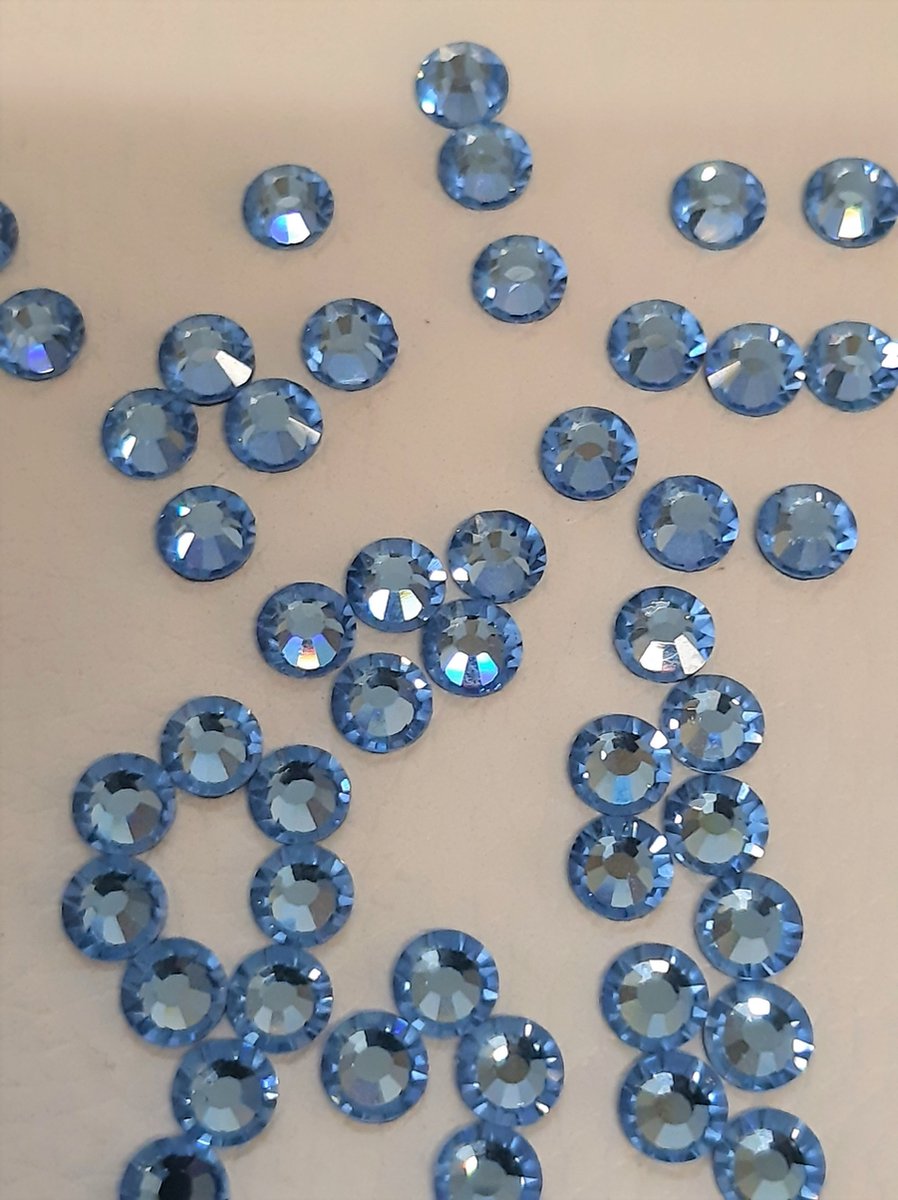 RHINESTONES SAPPHIRE LIGHT SS10, 2 MM, 1440 STUKS (HOTFIX)