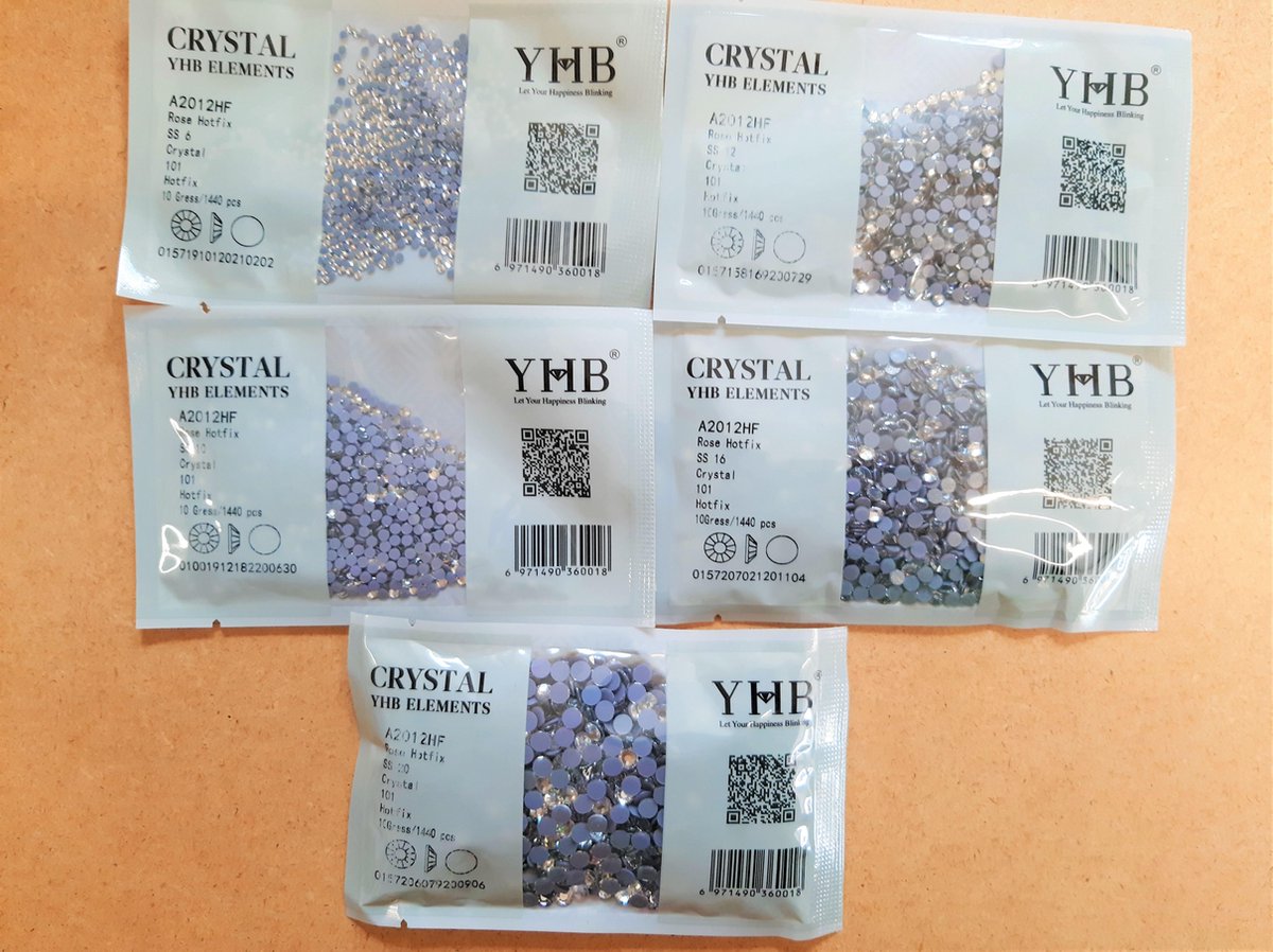 YHB HOTFIX RHINESTONES SET VAN 5 VERSCHILLENDE MATEN, KLEUR CRYSTAL