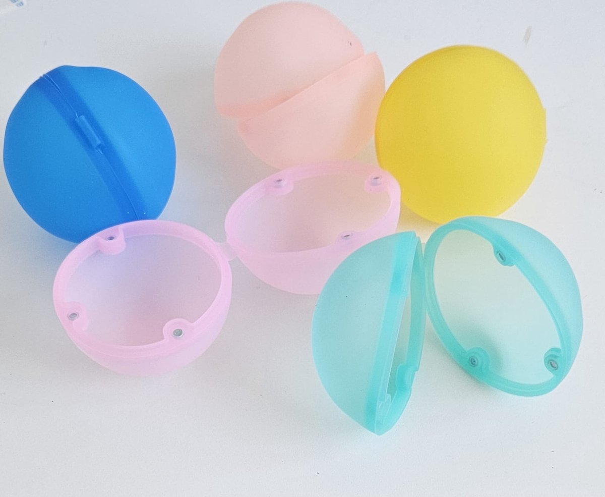   - Herbruikbare Waterballonnen - Set van 5 - Magnetisch - Milieuvriendelijk - Voor Kinderen en Volwassenen - Waterbal - Sluitbare - Herbruikbaar - Ballon - Water - Speelplezier - Speelgoed