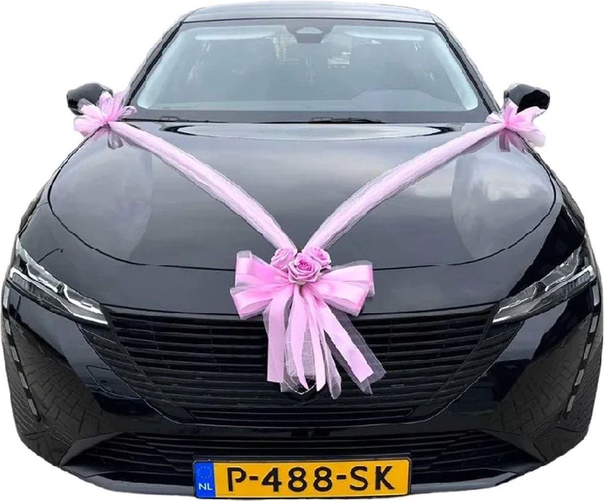 AUTODECO.NL - CLARA Auto Versiering Bruiloft - Trouwauto Decoratie roze Linten - Autodecoratie - roze Rozen & Tule - Motorkap Versiering - Autobloemstuk Bruiloft - Bloemen op de Auto - Bloemen op de Motorkap - Trouwerij - Huwelijk