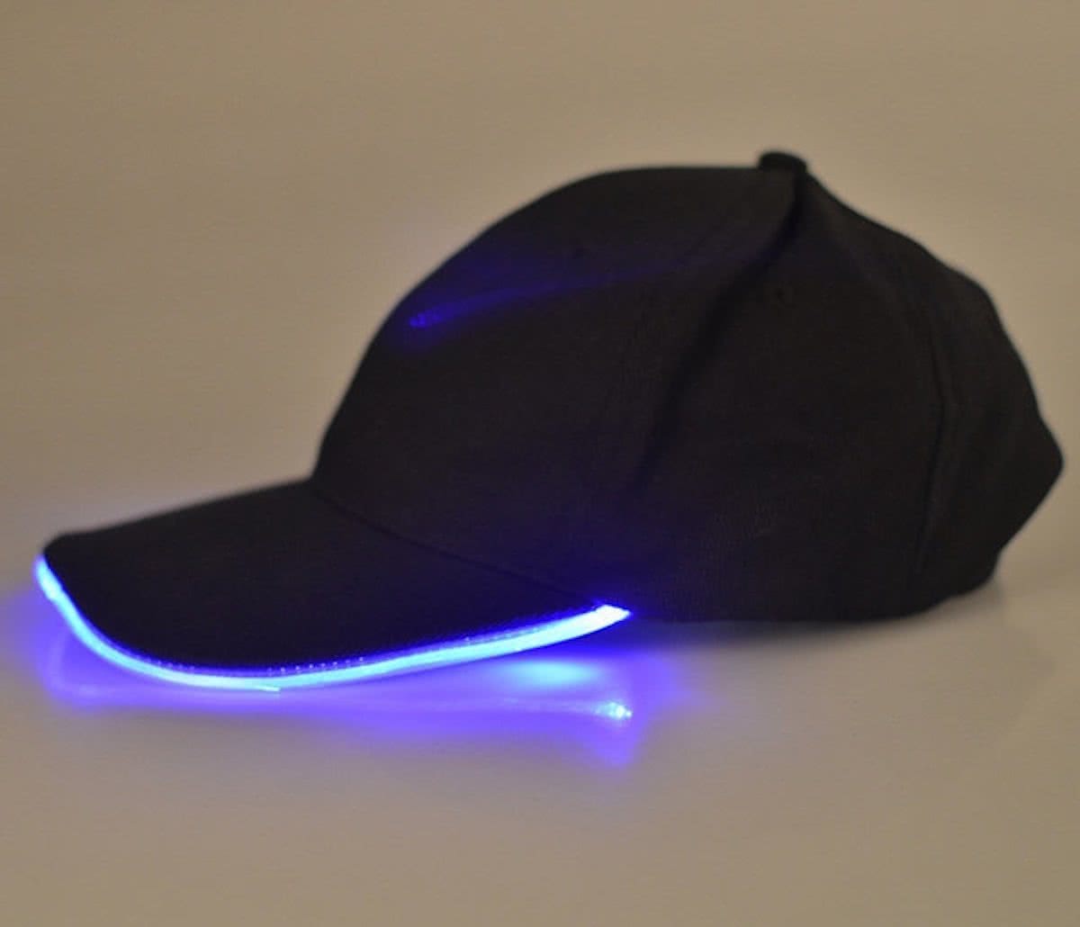 Led verlichte zwarte cap pet met blauwe led verlichting OP=OP-AANBIEDING