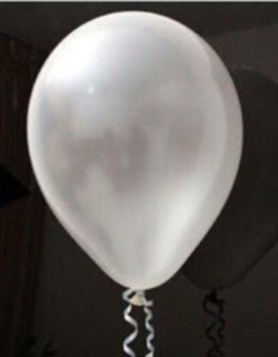 Witte parelmoer metallic ballon 30 cm hoge kwaliteit