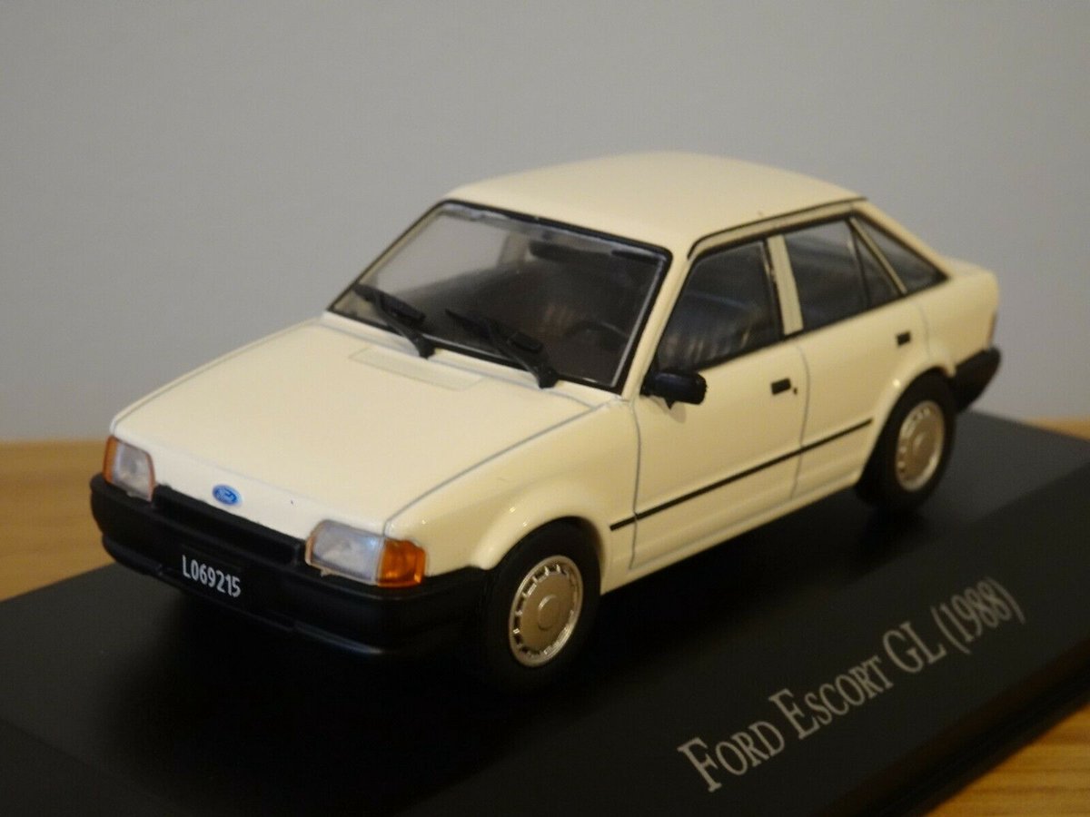 Edition Atlas miniatuur auto - Ford Escort GL 1988  schaal 1:43