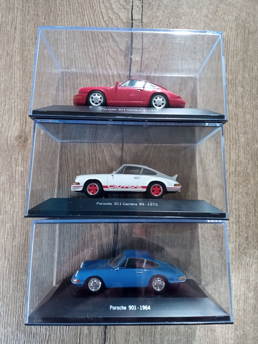 Porsche 3 x 1- Porsche 901 1964 Blauw 1:43 Editions Atlas 2 - Porsche 911 Carrera RS 1973 Wit 1:43 Editions Atlas 3 - Porsche 911 Carrera 4 1991 Rood 1:43 Editions Atlas 3 x Porsche 911 Collection , Alle 3 Mint in Box