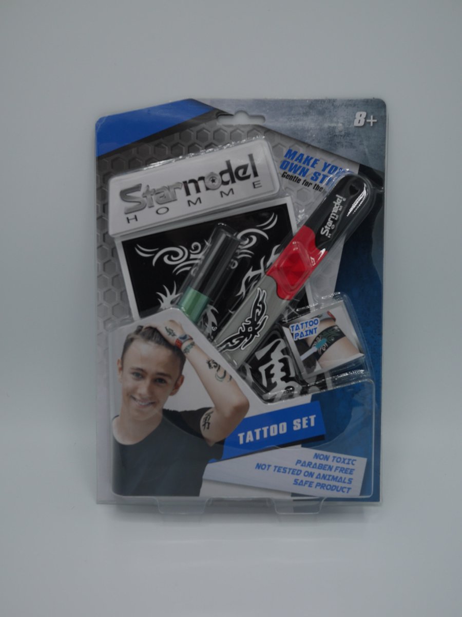 Starmodel Homme tattoo set.