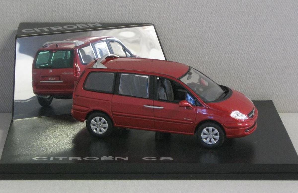 Citroen C8 1:43 Norev Rood 159205