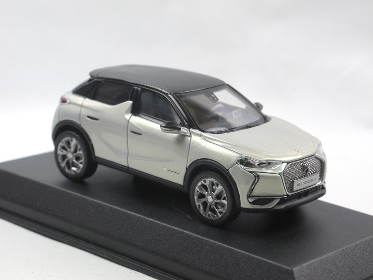 Citroen DS3 Crossback E-Tense 2019 Zilver 1-43 Norev