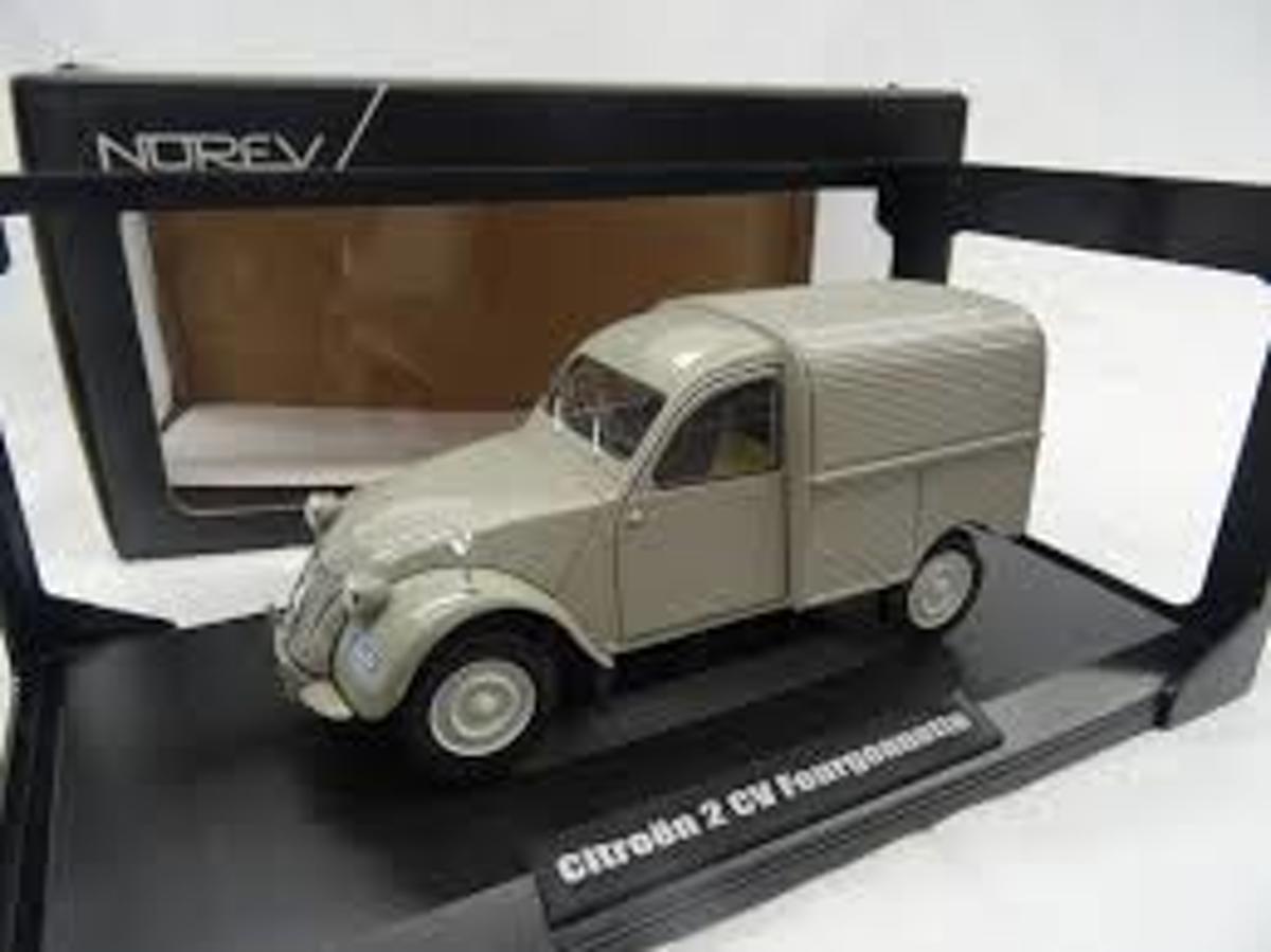 Citroën 2CV Fourgonnette 1952 1:18