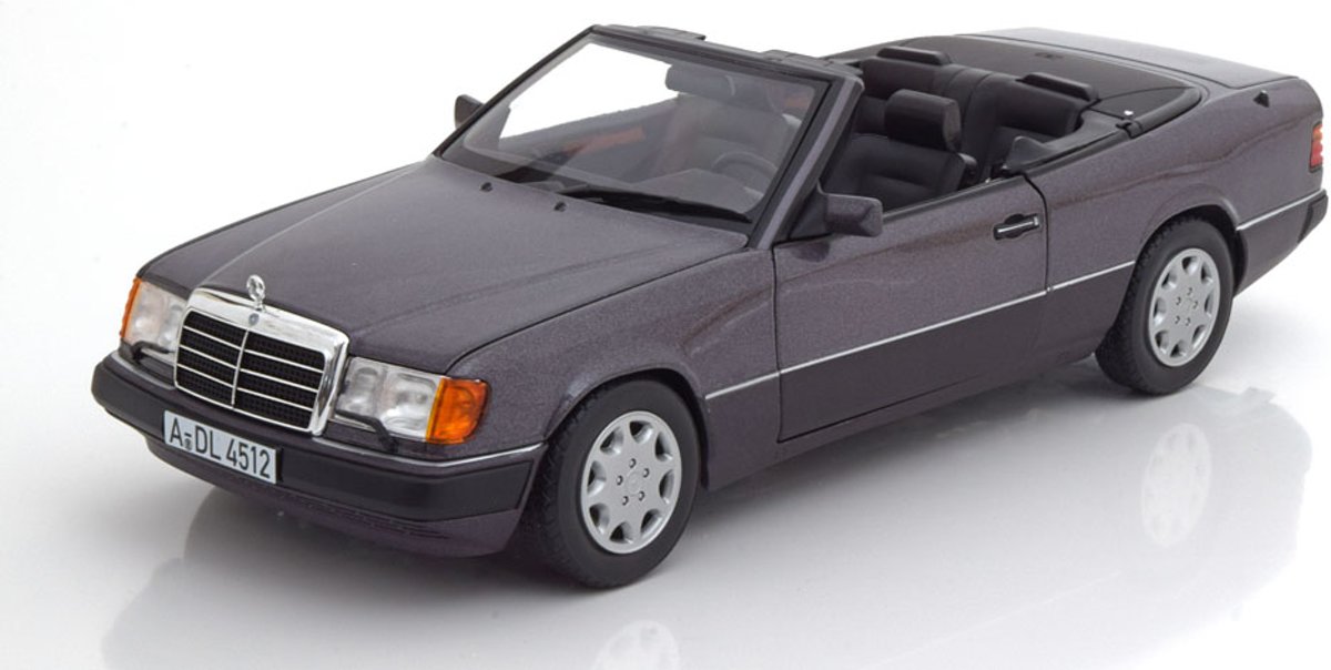 Mercedes-Benz 300 CE-24 Cabriolet 1990 1:18 Purple Metallic Norev