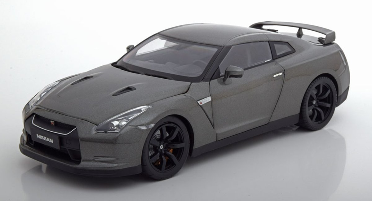 Nissan GT-R (R35) 2008 Grijs Metallic 1-18 Norev