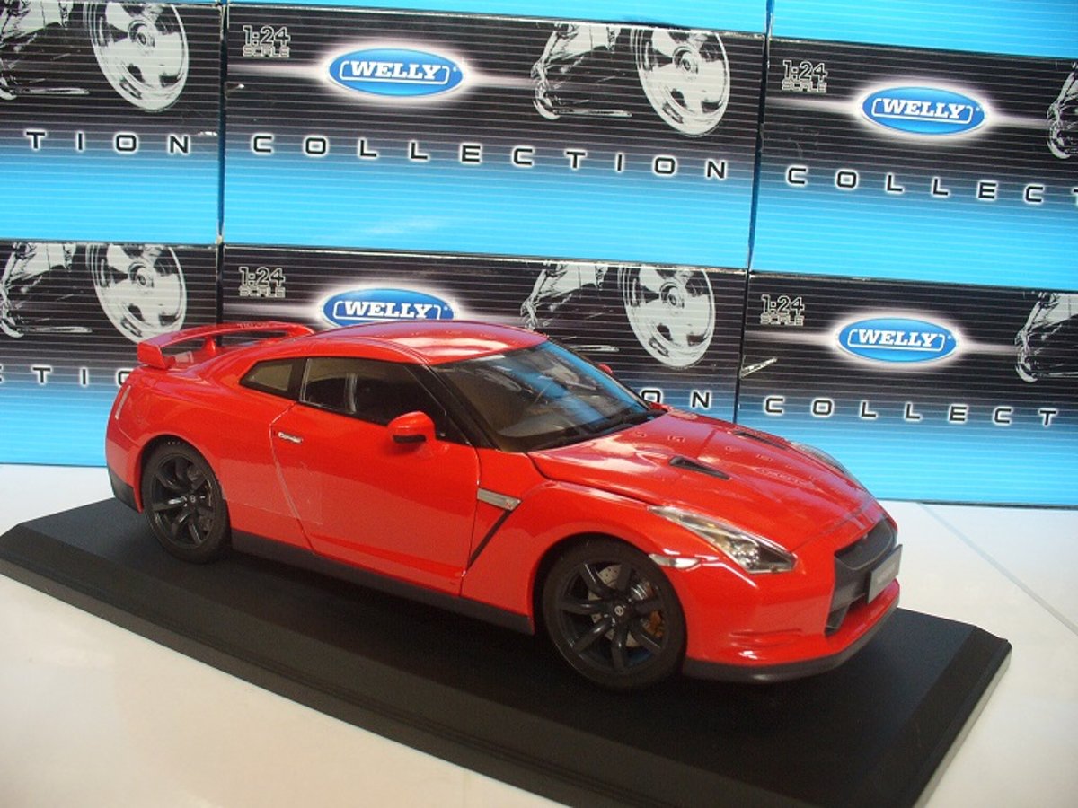 Norev 1/18 Nissan GT-R R35 2008 Rood