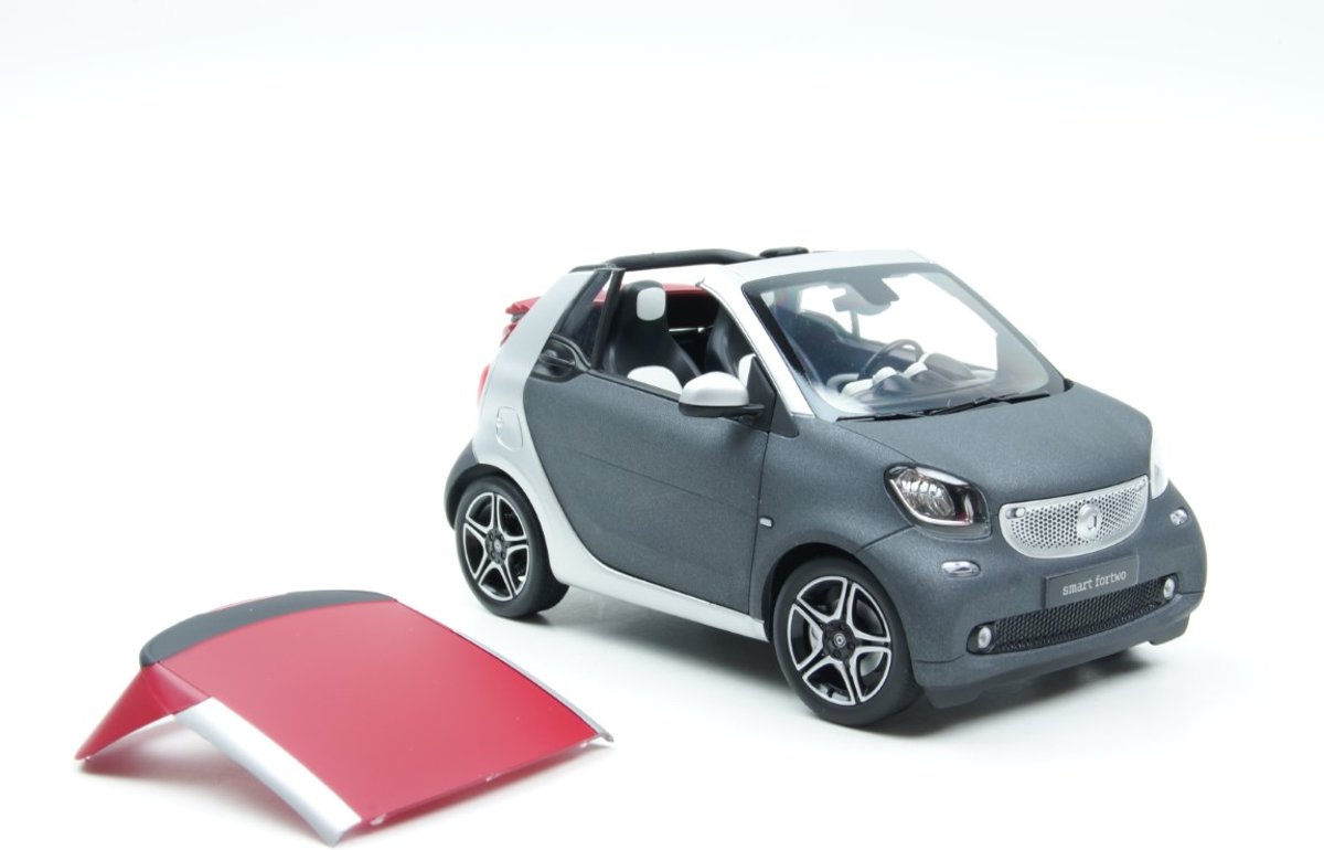 Norev Smart ForTwo Cabrio Softtop Grijs 1:18