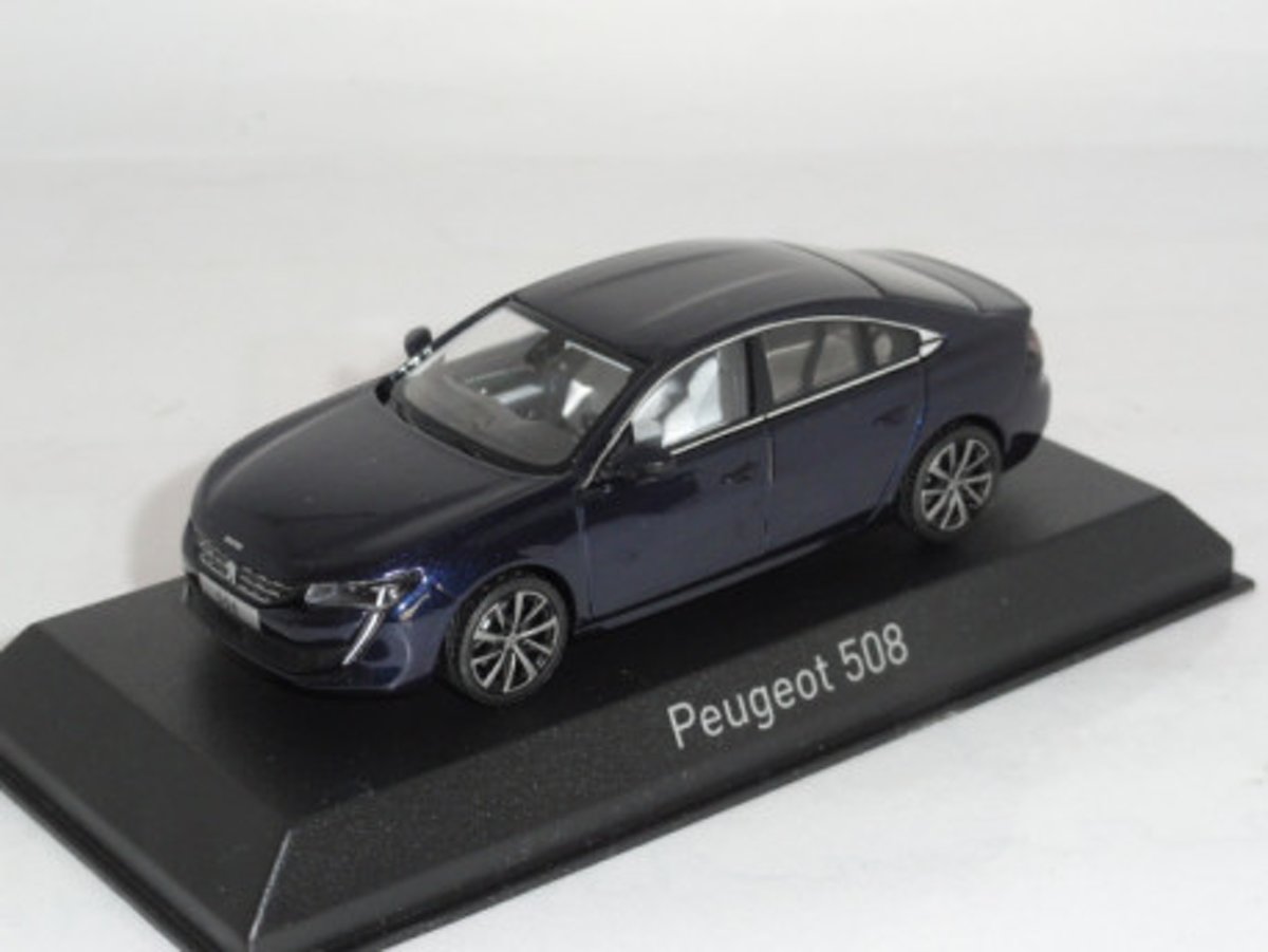 Peugeot 508 2018 Donker Blauw 1-43 Norev