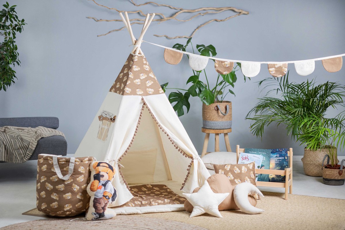 TIPI tent Teddy Bear XXL set 9 accessoires : speelmat, 4 kussens, speelmand, vlaggenlijn, dromenvanger, opberghoes