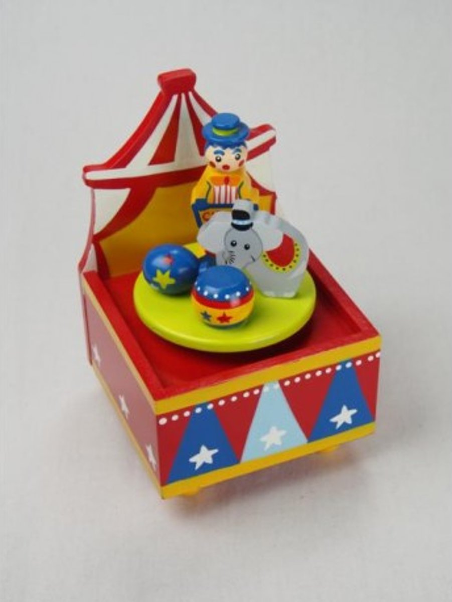 Speeldoos van hout circus