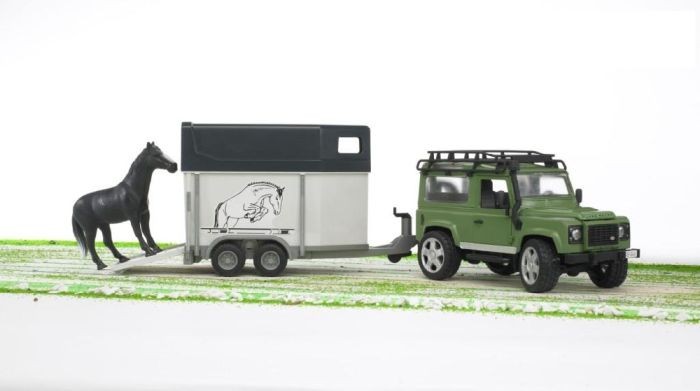 2592 Bruder Landrover met Paardentrailer