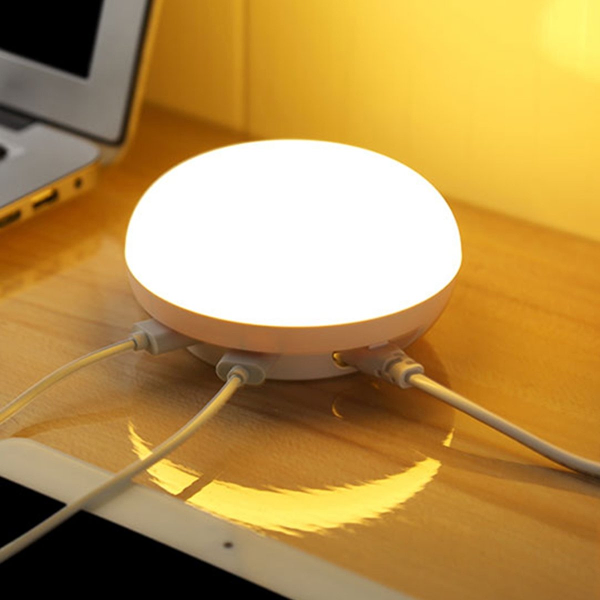 TOTUDESIGN Universele dubbele USB-poorten Tabel Snellader en vulling Sfeerlamp met 16 LED-lamp, voor iPad, laptop, iPhone, Samsung, HTC, Huawei, Xiaomi en andere slimme telefoons, oplaadbare apparaten (wit)